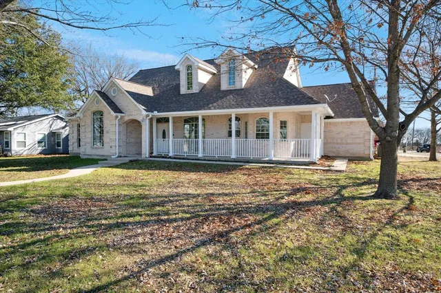 $487,500 | 437 South 1st Street, Krum, TX 76249