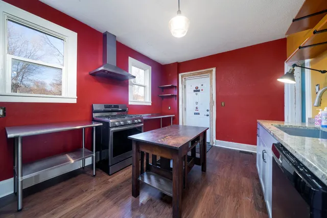 $150,000 | 732 Seminary Street, Rockford, IL 61104