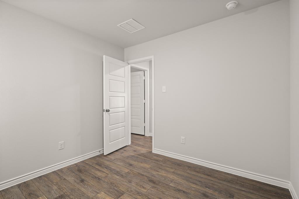 1508 Romans Road Ennis, TX 75119 - Photo 16 of 19 a view of an empty room