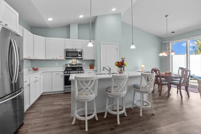 $395,000 | 415 Cadence Circle, Lake Geneva, WI 53147