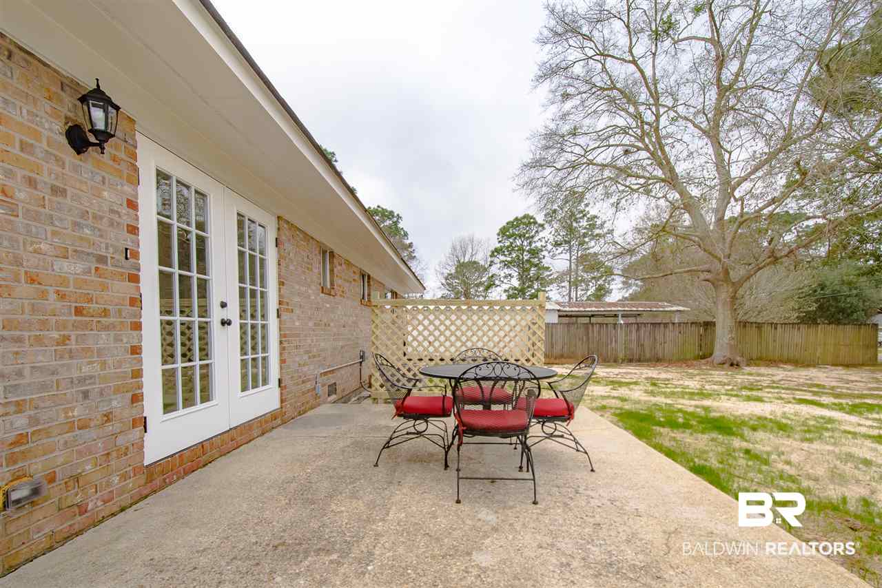 708 West Magnolia Avenue Foley, AL 36535 - Photo 22 of 29 Concrete Patio