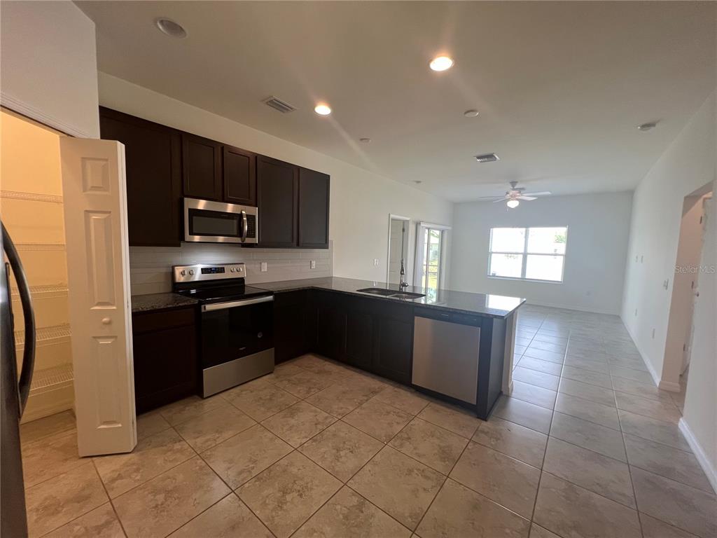354 Albatross Road Rotonda West, FL 33947 - Photo 6 of 31