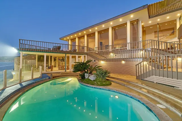 $18,000,000 | 1920 Spindrift Drive, La Jolla, CA 92037