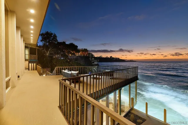 $18,000,000 | 1920 Spindrift Drive, La Jolla, CA 92037