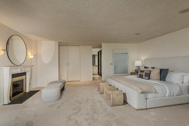 $18,000,000 | 1920 Spindrift Drive, La Jolla, CA 92037