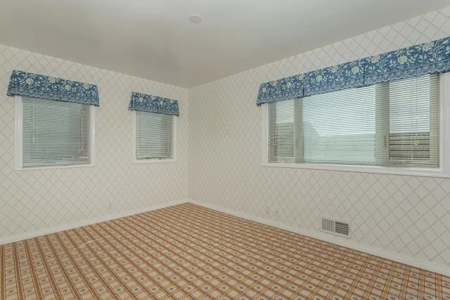 $18,000,000 | 1920 Spindrift Drive, La Jolla, CA 92037