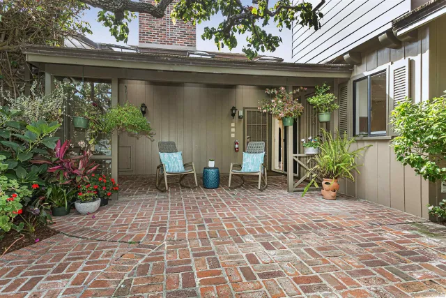 $18,000,000 | 1920 Spindrift Drive, La Jolla, CA 92037