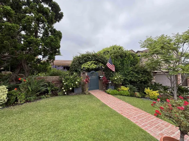 $18,000,000 | 1920 Spindrift Drive, La Jolla, CA 92037