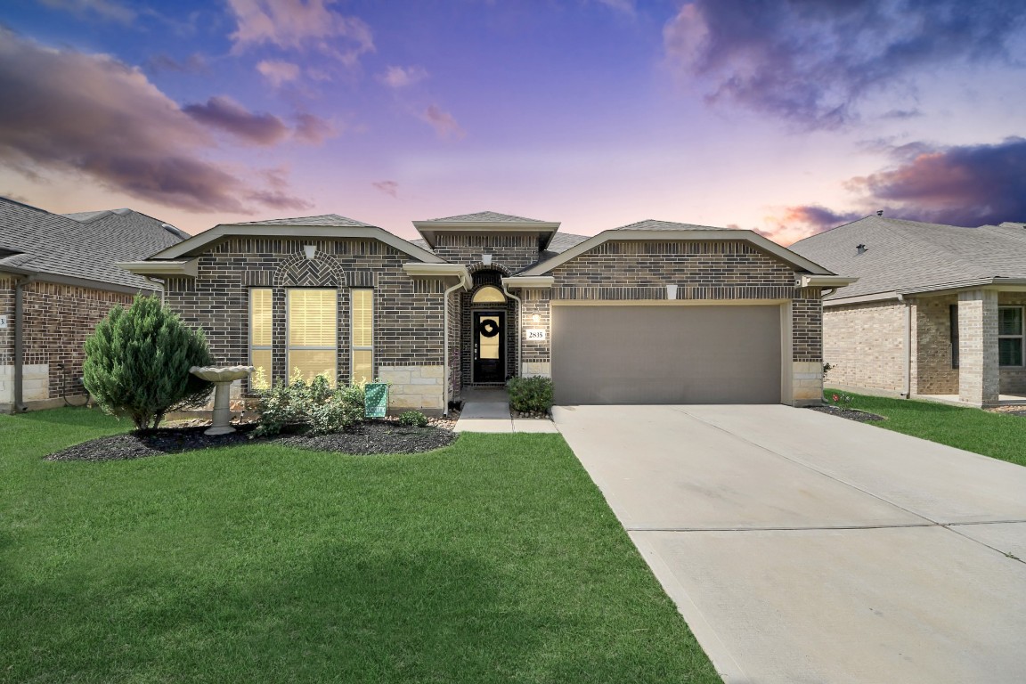 Welcome to 2835 Mistygate Court in Conroe, TX, where warm curb appeal and a welcoming entry set the tone for everything this home has to offer.
