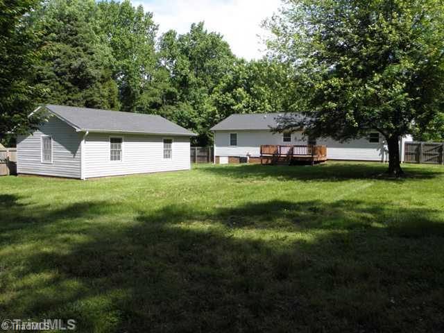 732 Burguss Road High Point, NC 27265 - Photo 3 of 15 Exterior Back.
