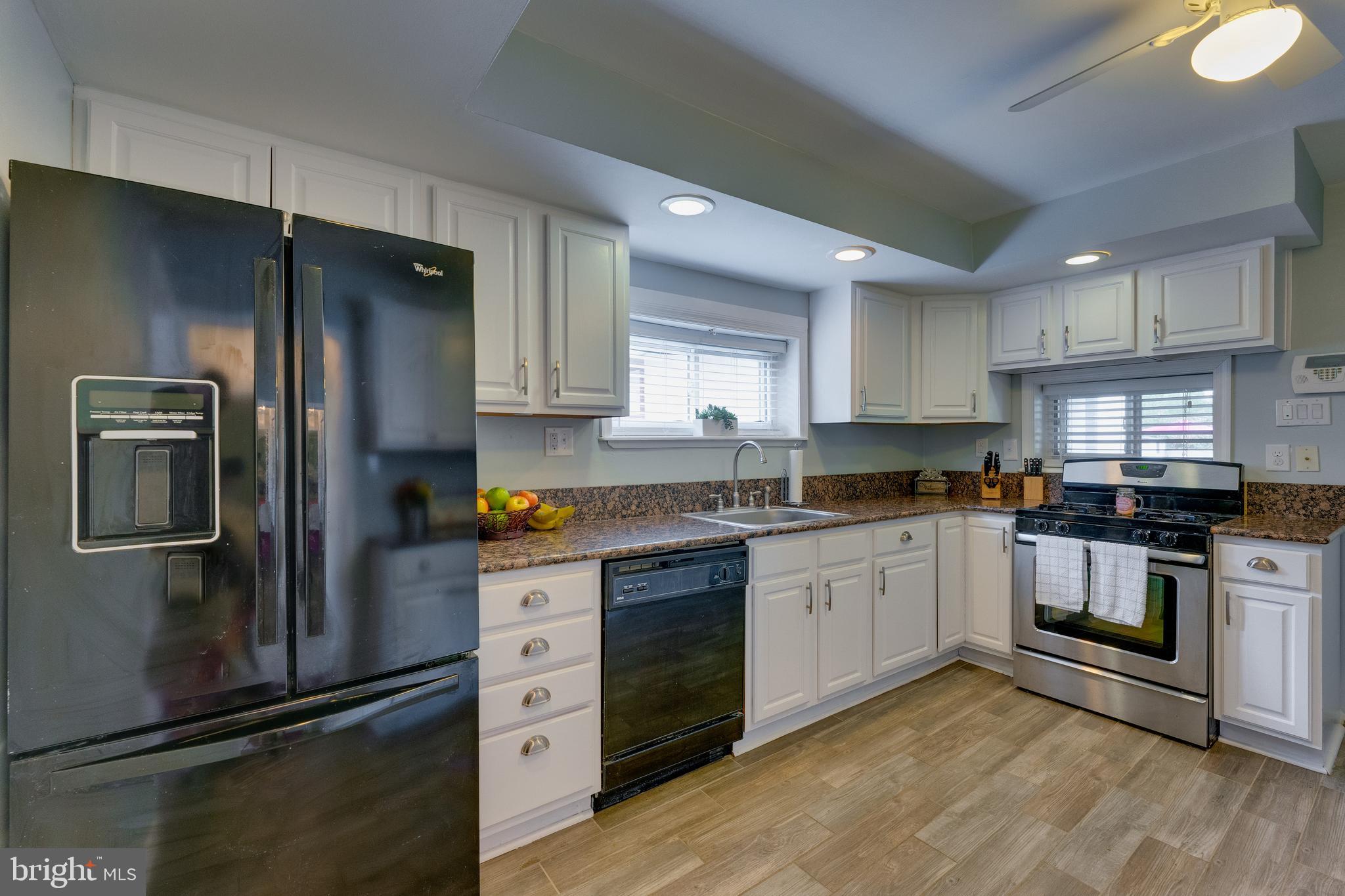 532 North Manoa Road Havertown, PA 19083 - Photo 6 of 33