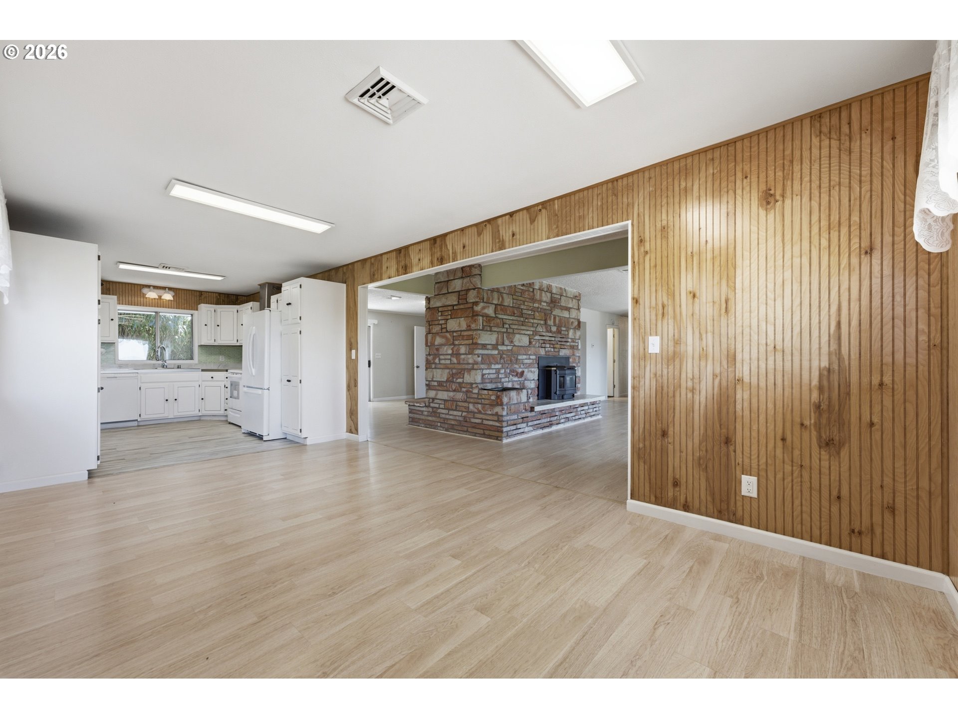 63654 Ahill Road Coos Bay, OR 97420 - Photo 4 of 48