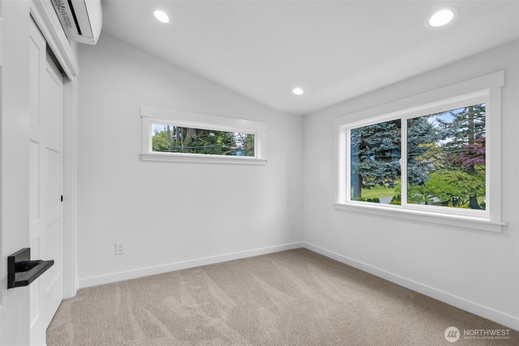 117 Northwest 112th Street Seattle, WA 98177 - Photo 21 of 35