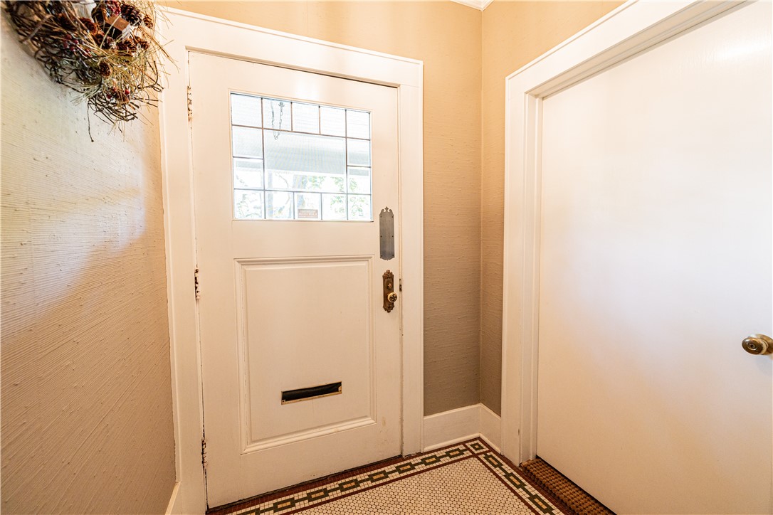 215 Edgerton Street Rochester, NY 14607 - Photo 4 of 40