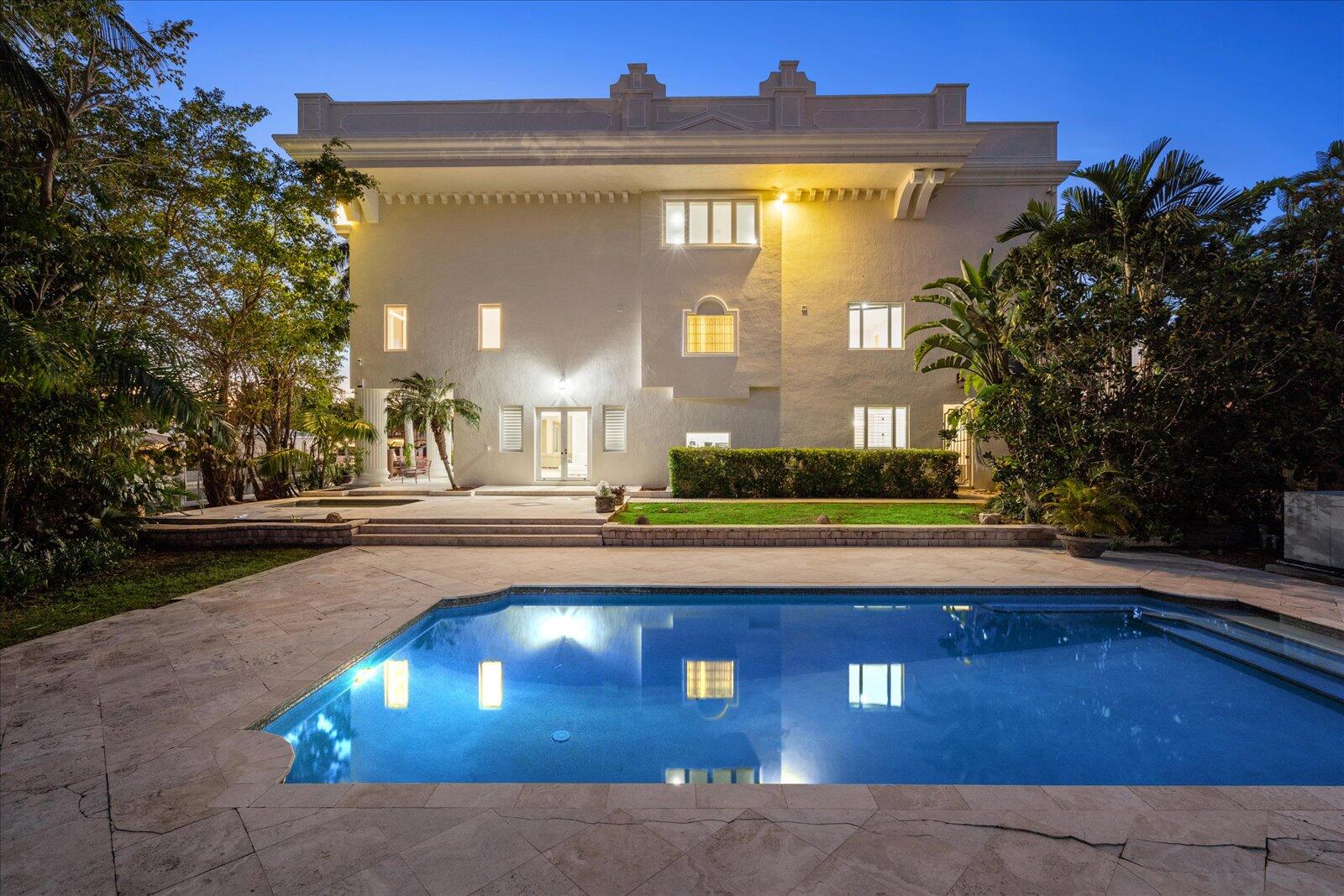 414 Riviera Isle Drive Fort Lauderdale, FL 33301 - Photo 56 of 70 a view of a building with a swimming pool
