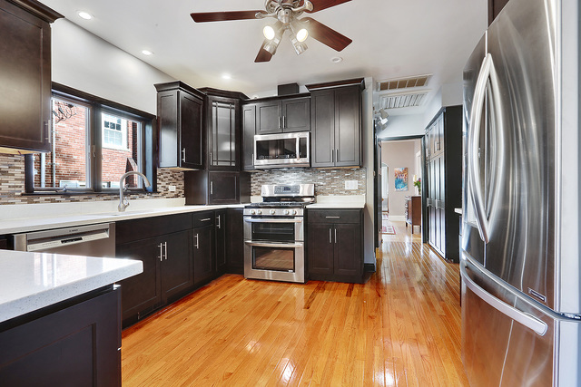 338 Lawton Road Riverside, IL 60546 - Photo 5 of 16