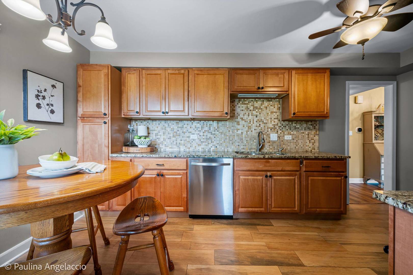 260 Timber Ridge Lane, Unit D Lake Barrington, IL 60010 - Photo 9 of 26 Gallery Image 9
