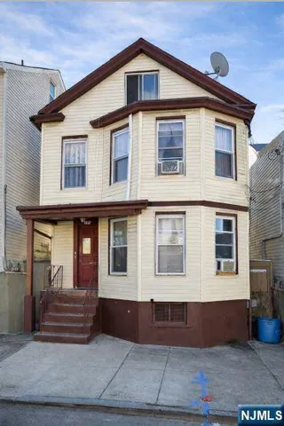 $1,500 | 194 Mill Street, Unit 1, Paterson, NJ 07501