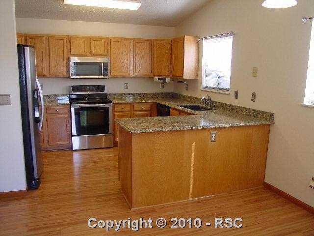 737 Rundle Court Colorado Springs, CO 80911 - Photo 4 of 16