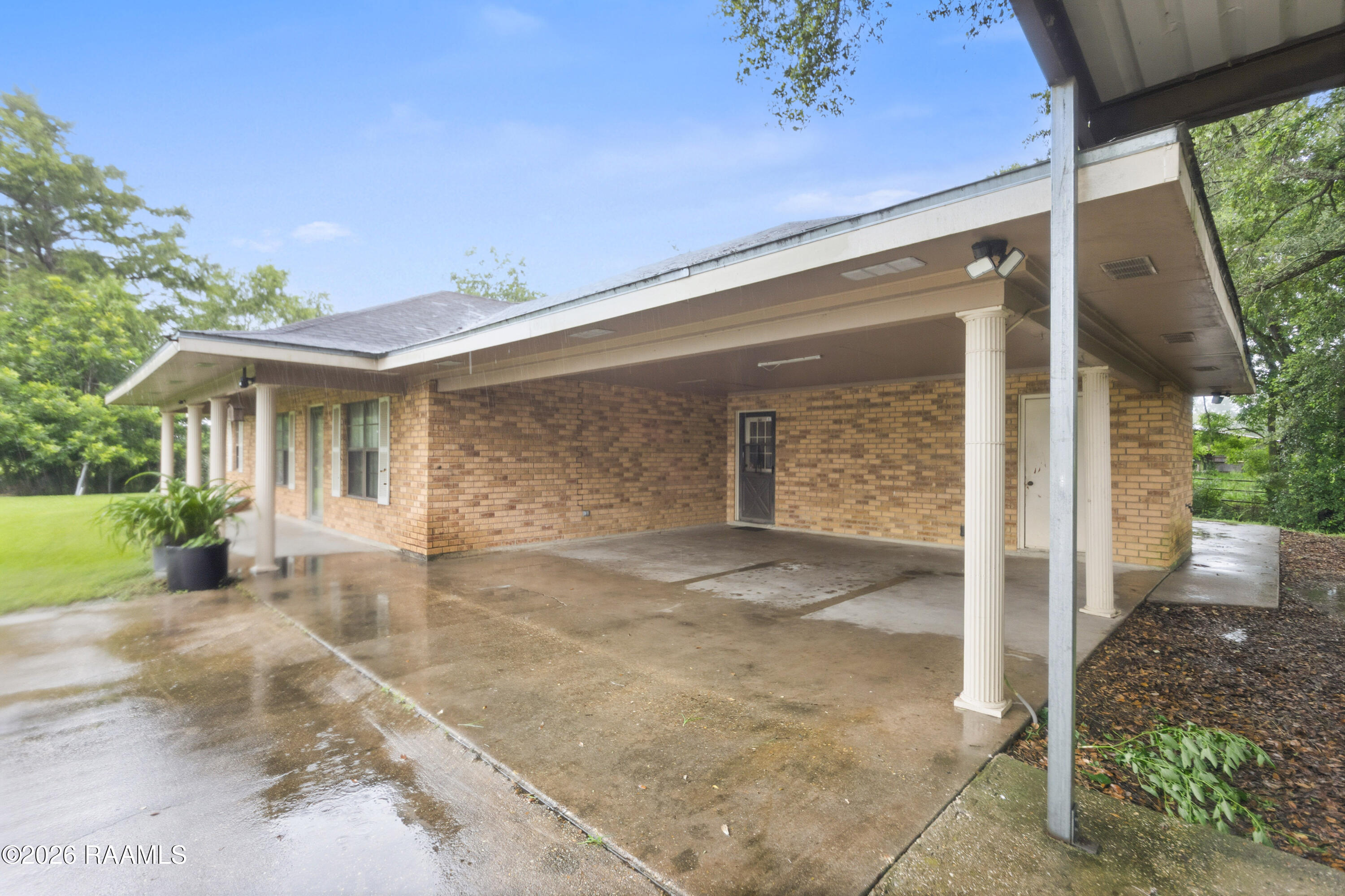 421 Chachere Lane Church Point, LA 70525 - Photo 7 of 46 421 Chachere-5