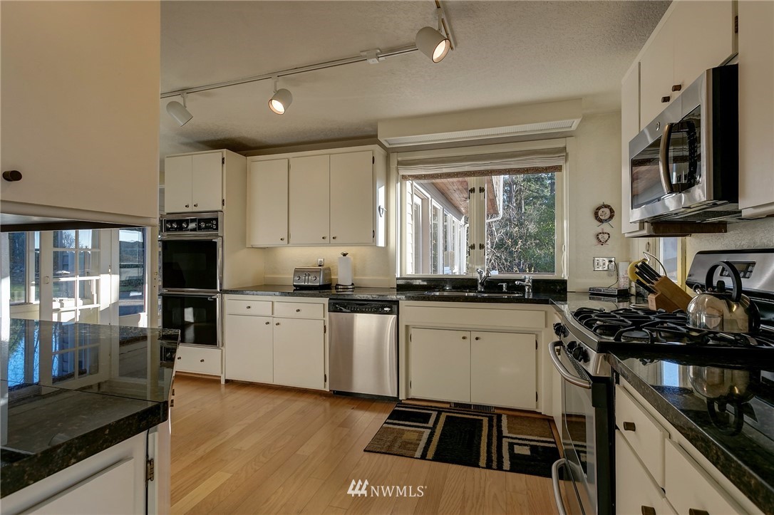 521 Fieldston Road Bellingham, WA 98225 - Photo 17 of 25