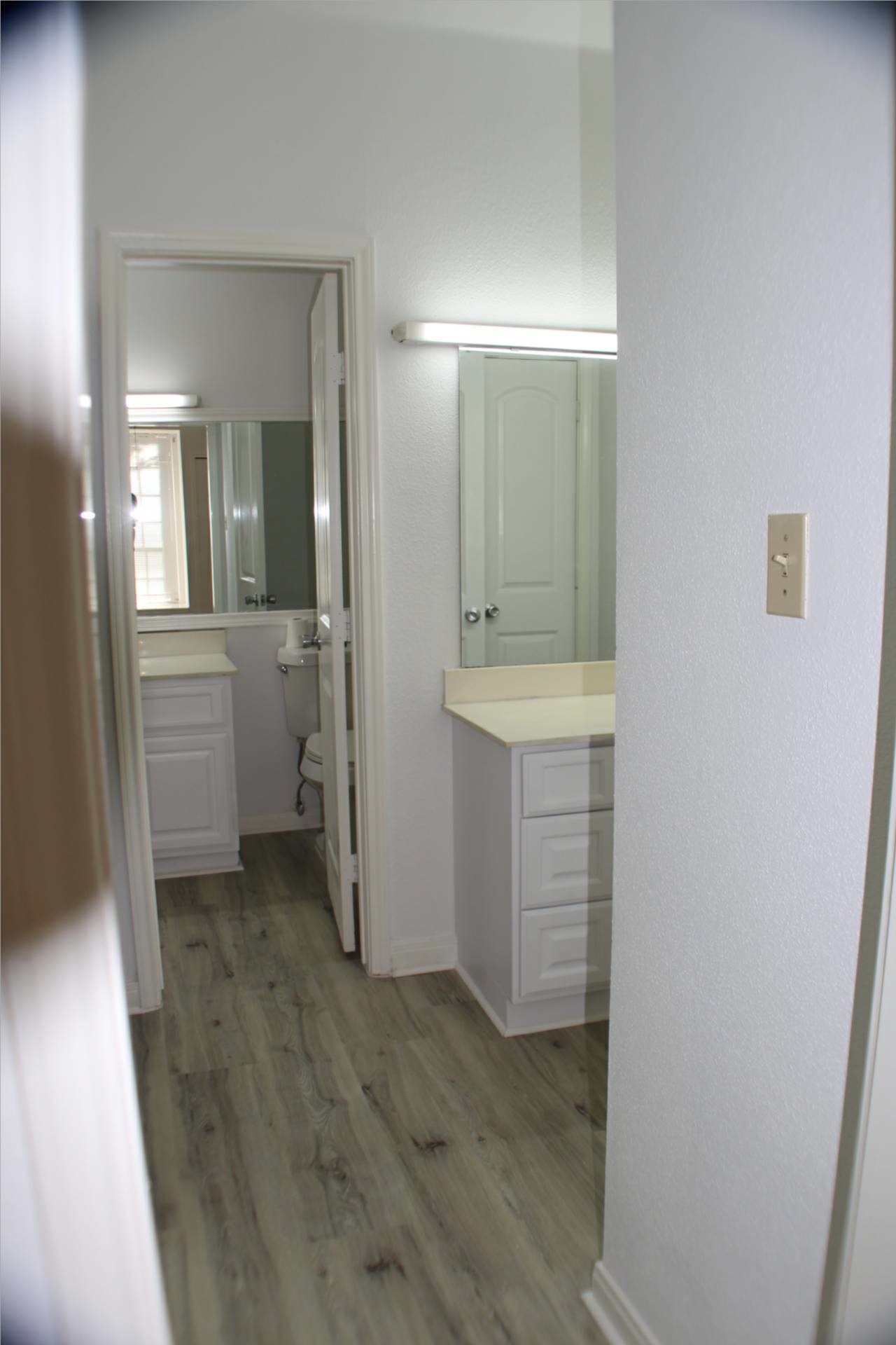 2425 Underwood Street, Unit 157 Houston, TX 77030 - Photo 6 of 13 Bathroom