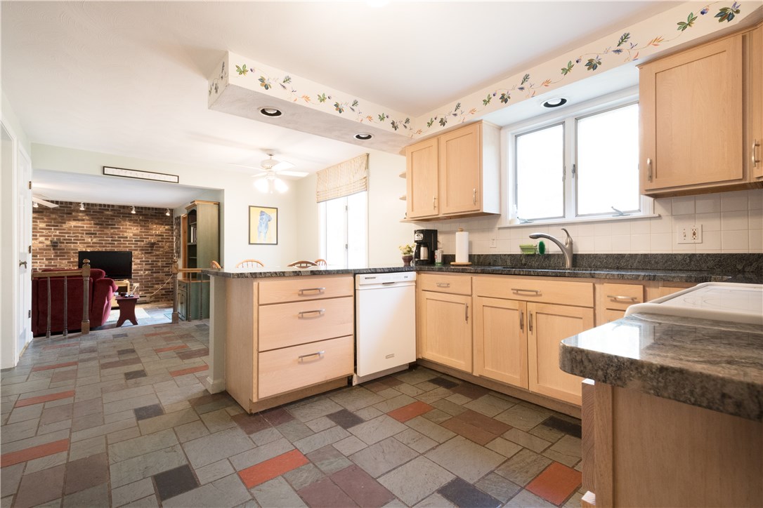 111 Westwind Road South Kingstown, RI 02879 - Photo 3 of 27