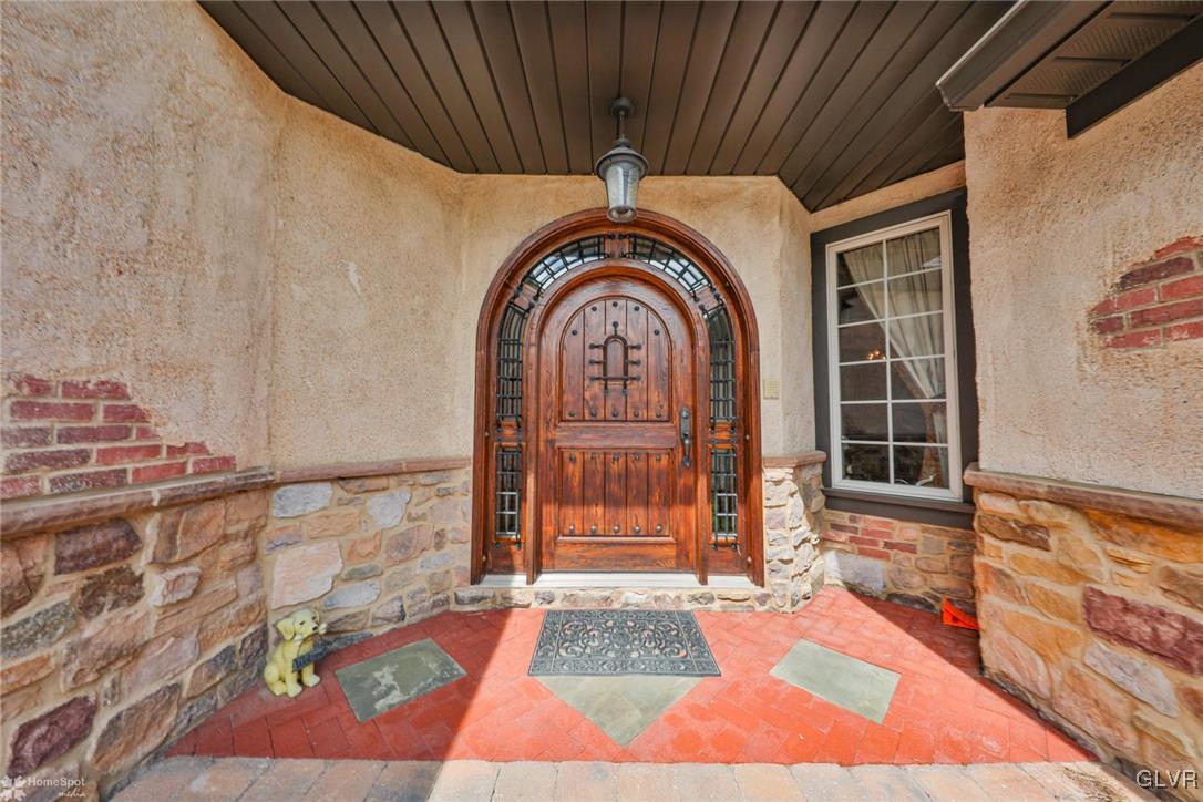 2009 Velvet Trail Hellertown, PA 18055 - Photo 3 of 49