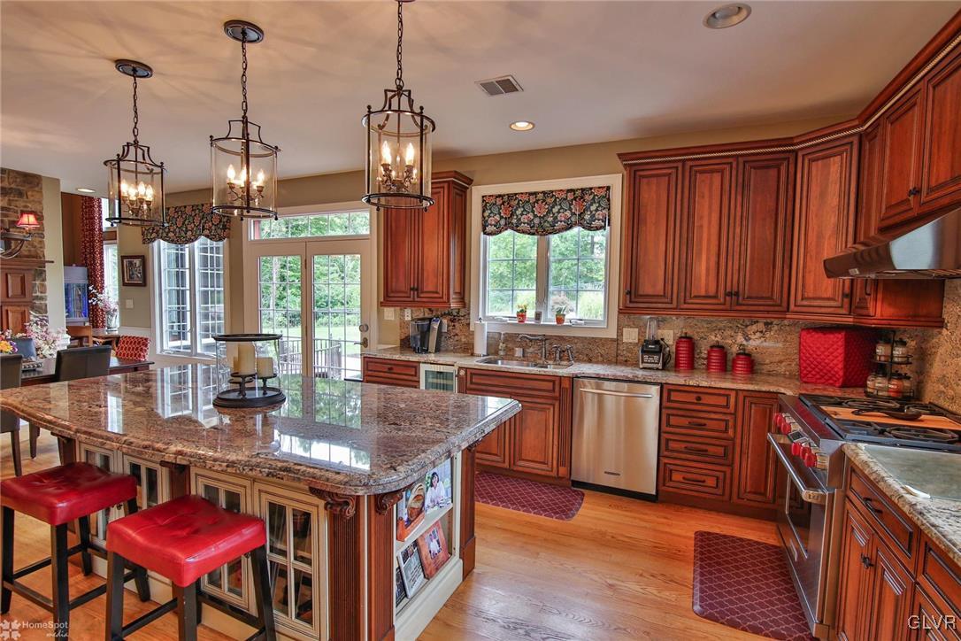 2009 Velvet Trail Hellertown, PA 18055 - Photo 5 of 49