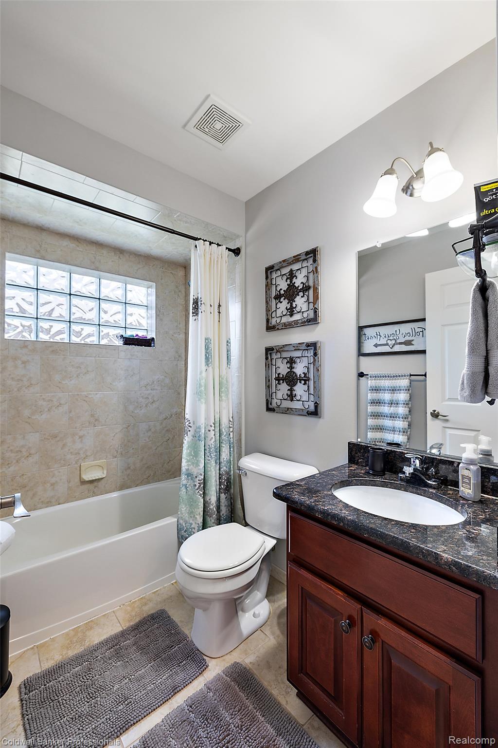 16532 Moore Park Road Macomb, MI 48044 - Photo 20 of 28