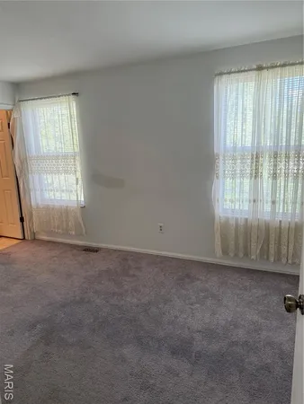 $125,000 | 305 Sturbridge Village Drive, Hazelwood, MO 63042