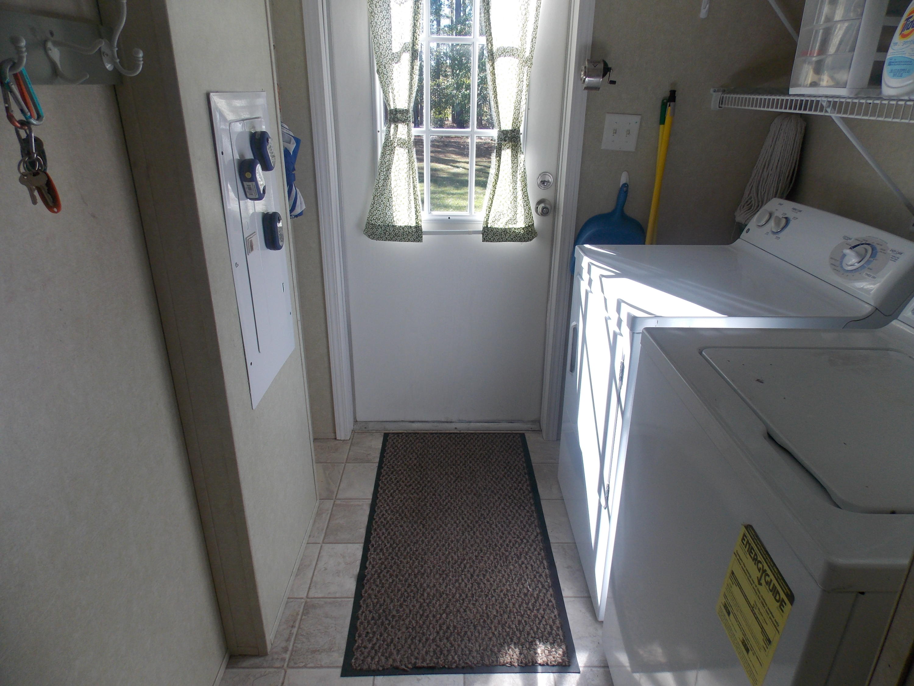 1462 Second Texas Road St. George, SC 29477 - Photo 5 of 22 1462 laundry rm