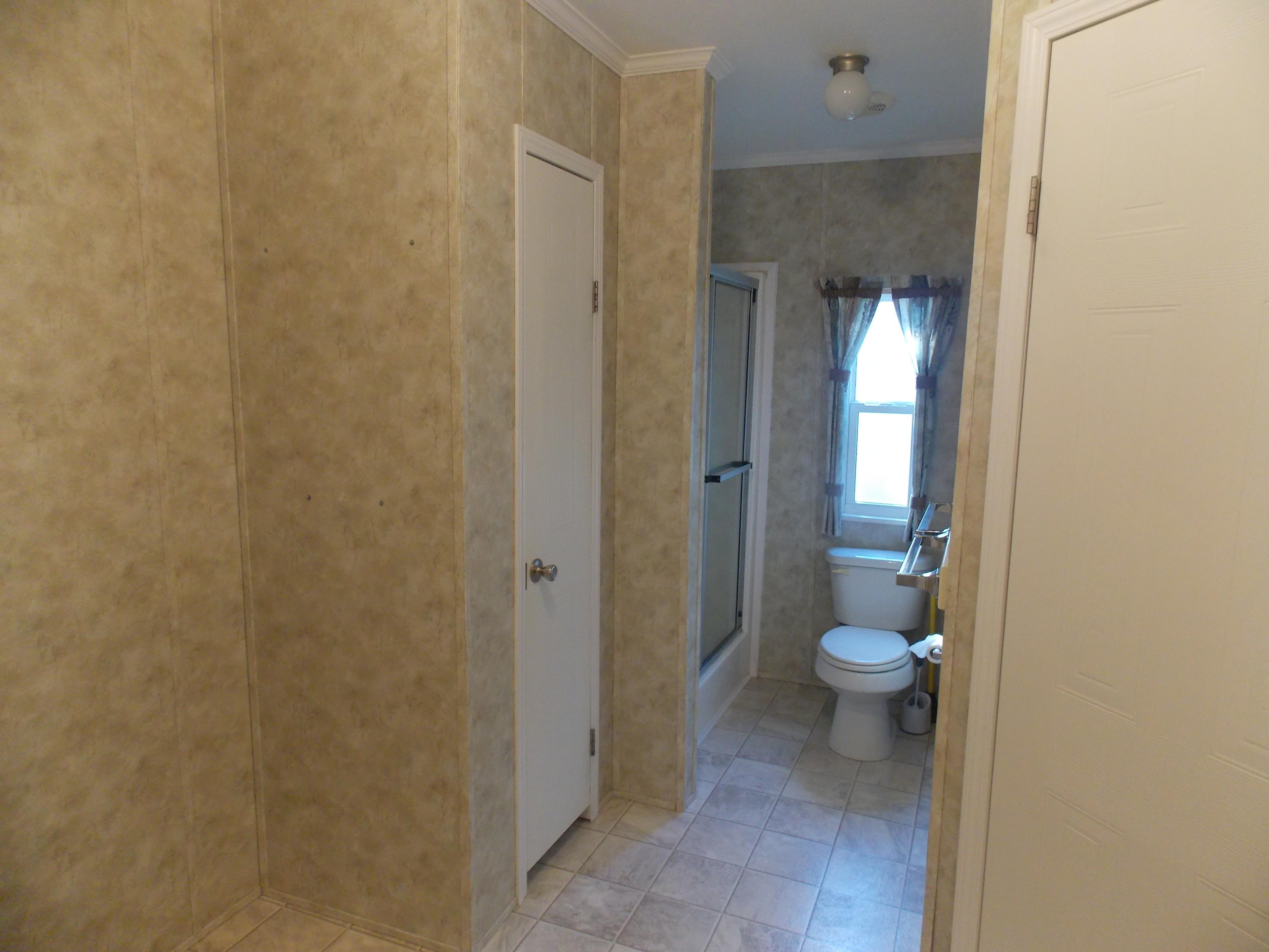1462 Second Texas Road St. George, SC 29477 - Photo 9 of 22 1462 m-bath-shwr
