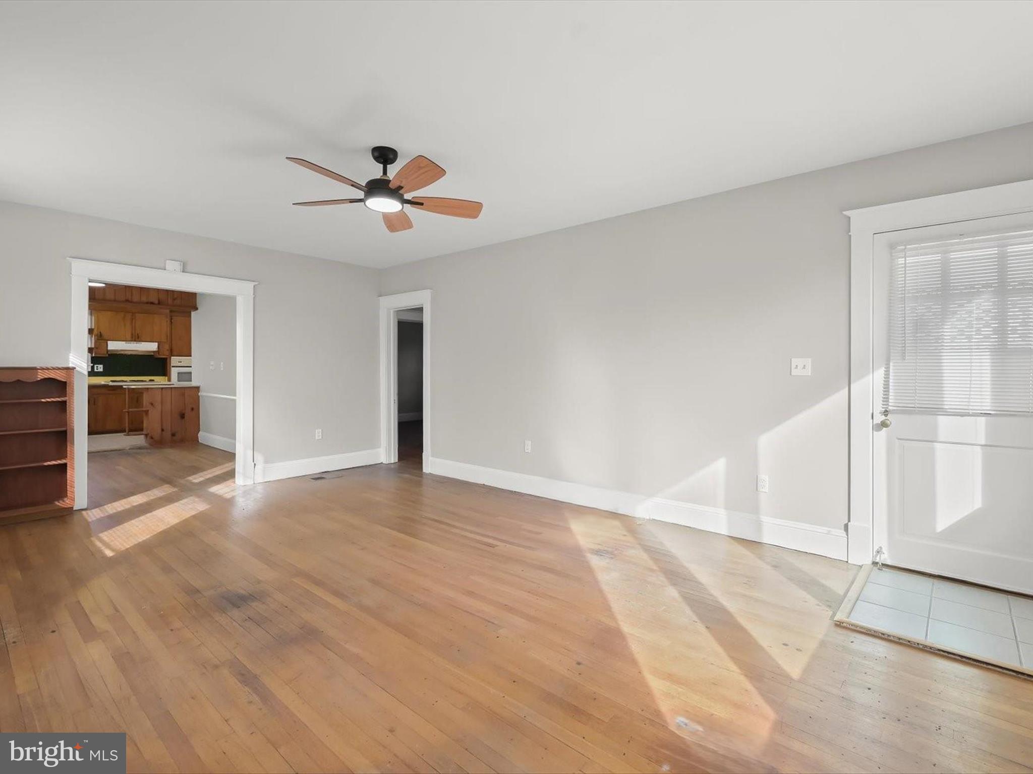 24600 Woodfield Road Damascus, MD 20872 - Photo 15 of 60 Living Room - Hardwood Floors