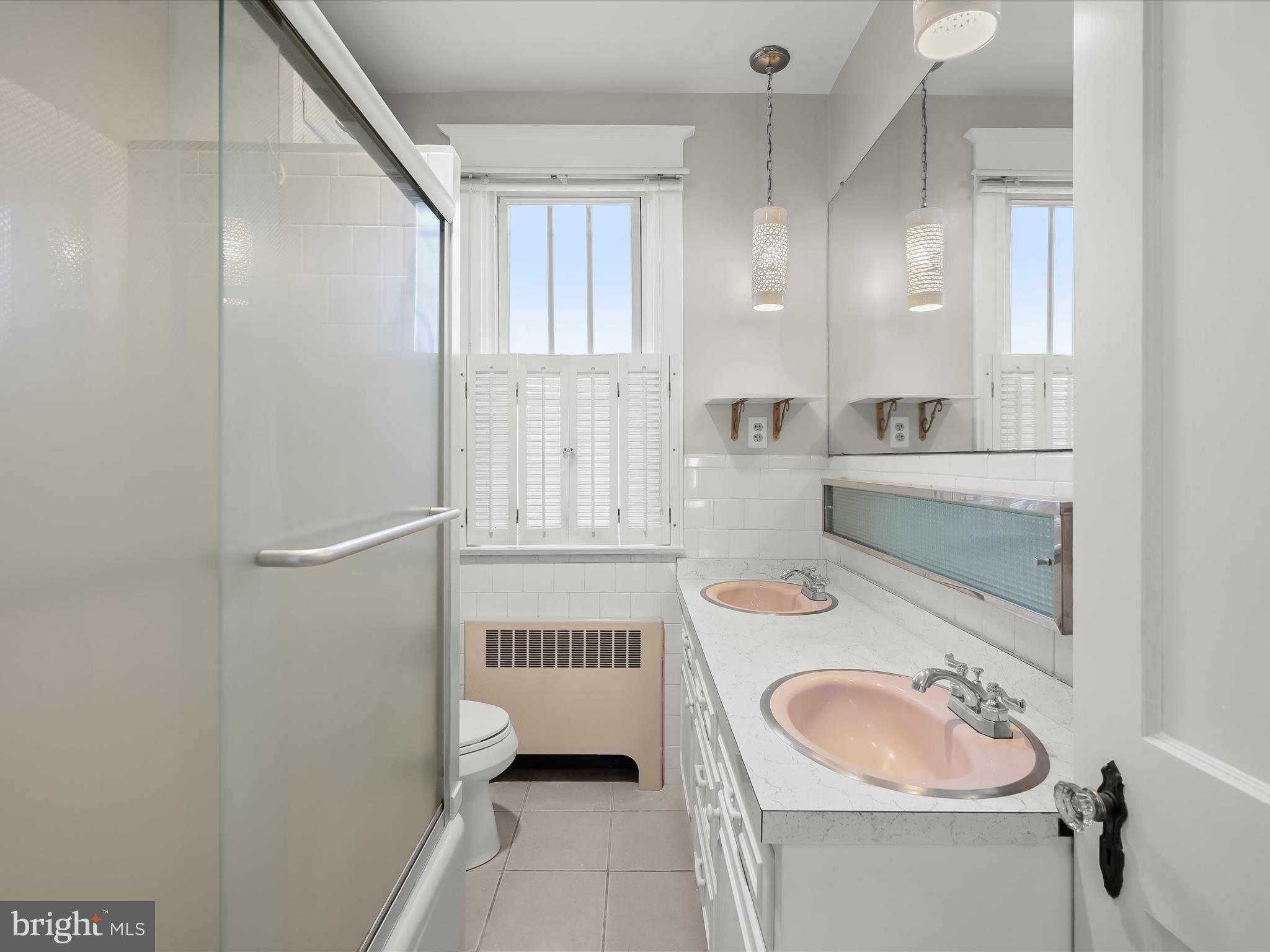 24600 Woodfield Road Damascus, MD 20872 - Photo 31 of 60 Full Bath