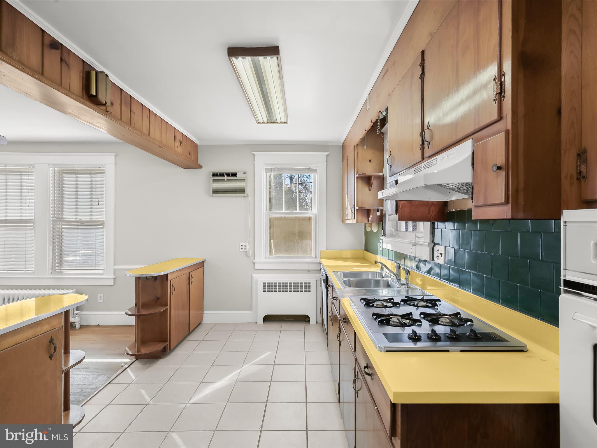 24600 Woodfield Road Damascus, MD 20872 - Photo 4 of 60 Kitchen