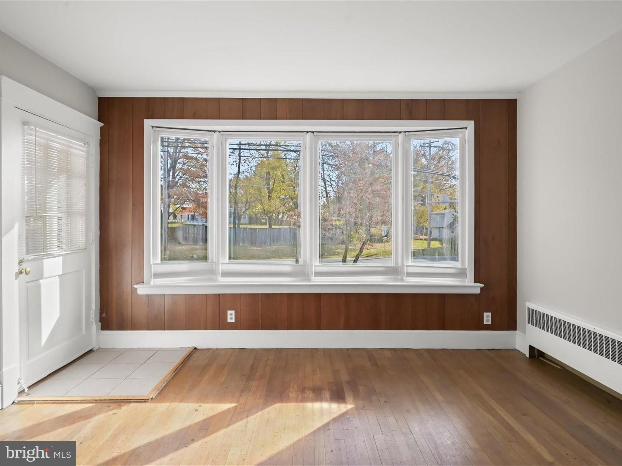 24600 Woodfield Road Damascus, MD 20872 - Photo 10 of 60 Living Room - Bay Window - Hardwood Floors