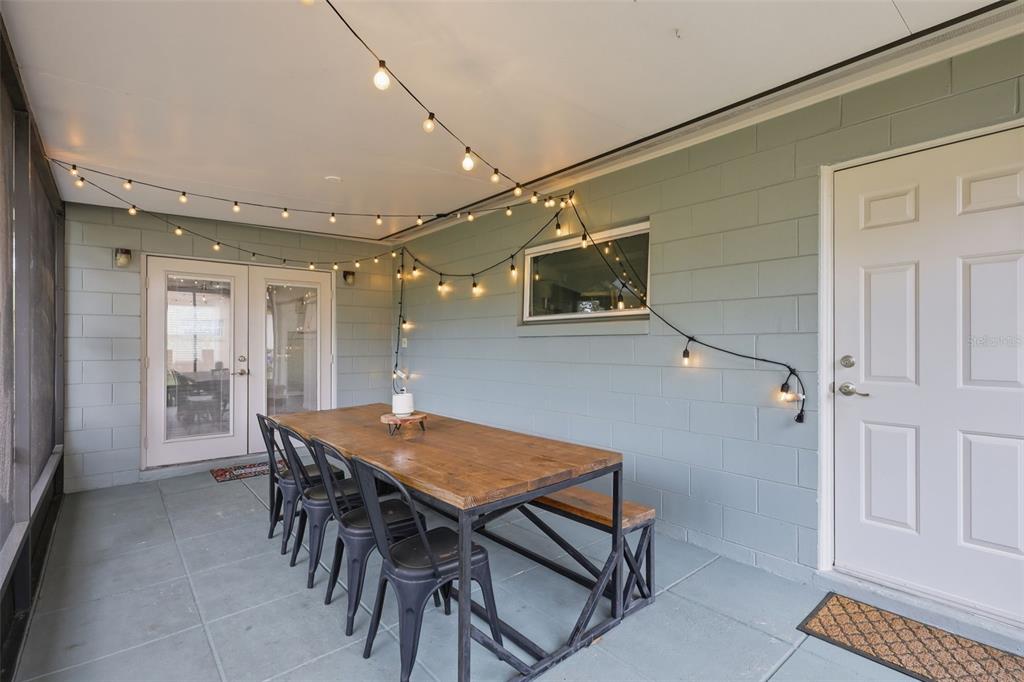 1291 Oxford Road Maitland, FL 32751 - Photo 34 of 37 a dining room with furniture and window
