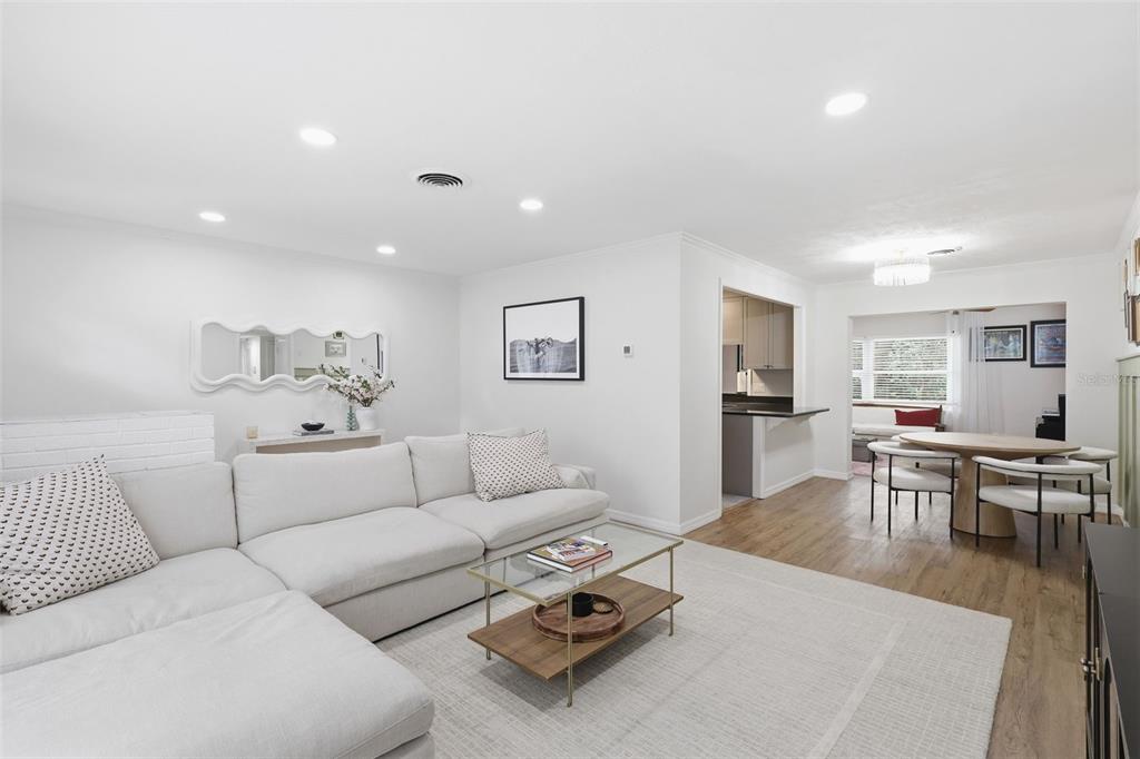 1291 Oxford Road Maitland, FL 32751 - Photo 10 of 37 a living room with furniture and wooden floor