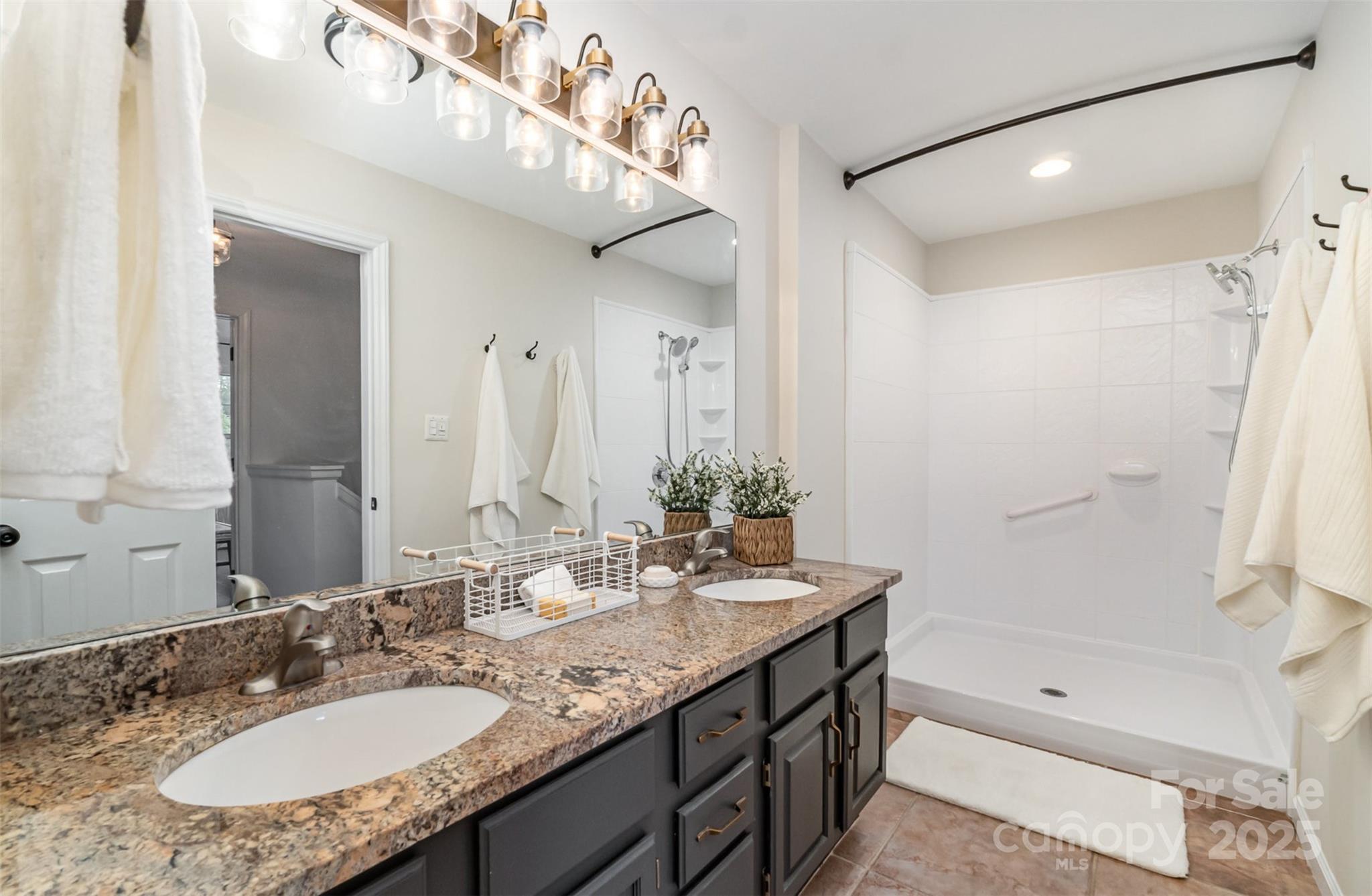 5011 Sharon Road, Unit B Charlotte, NC 28210 - Photo 14 of 24 Gallery Image 14
