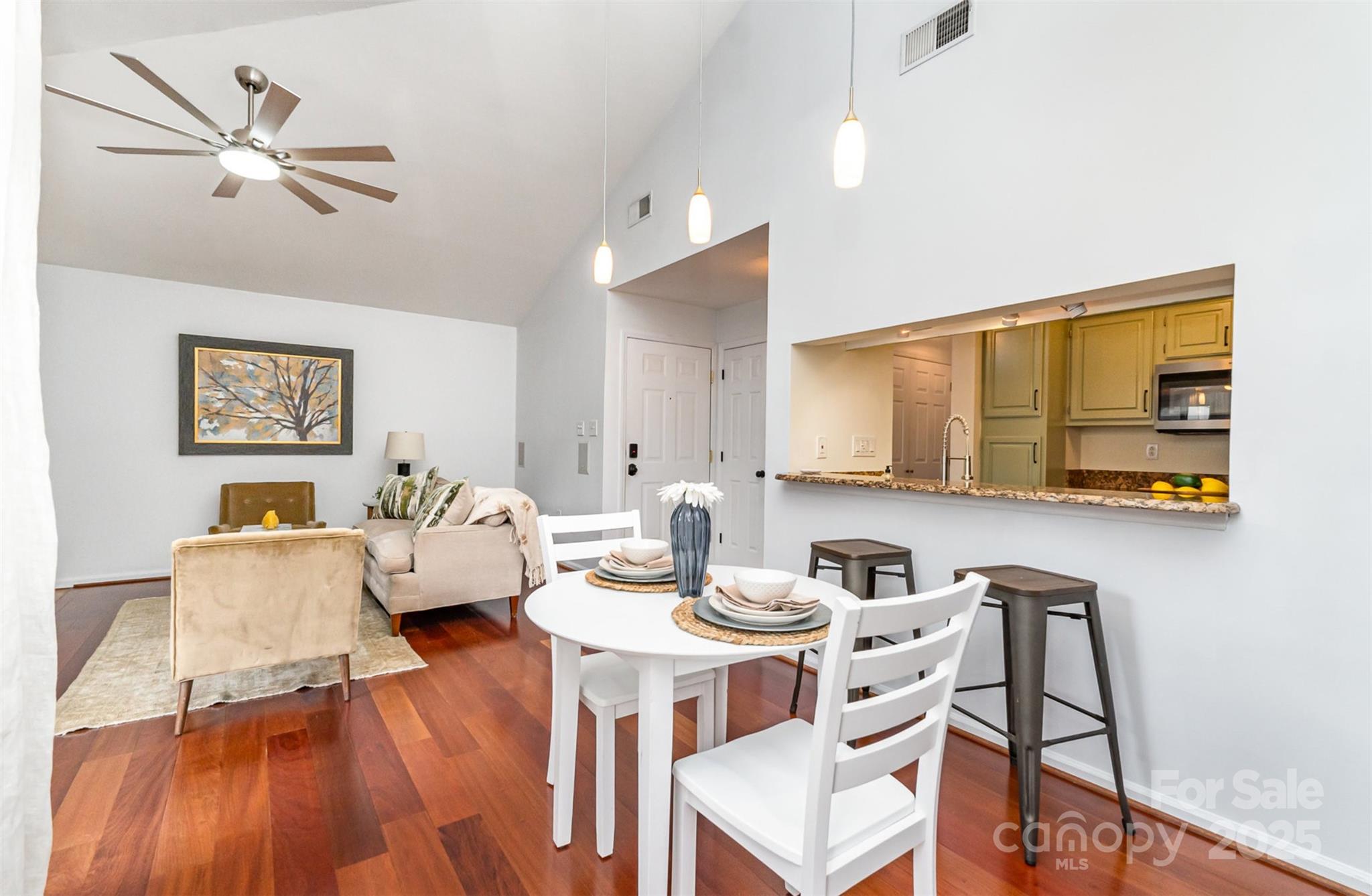 5011 Sharon Road, Unit B Charlotte, NC 28210 - Photo 4 of 24 Gallery Image 4