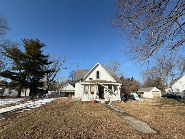 $19,900 | 205 North Hunt Street, Melvin, IL 60952