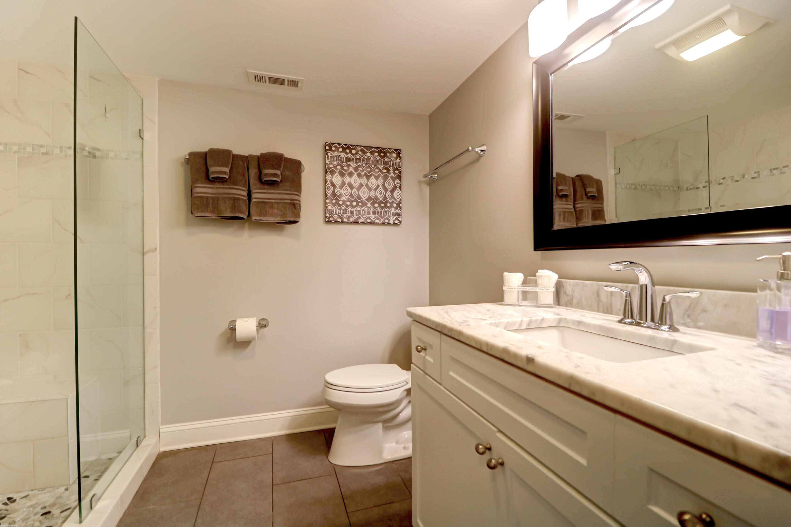 2395 Folly Road, Unit 2C Folly Beach, SC 29439 - Photo 27 of 64 Owners Bath