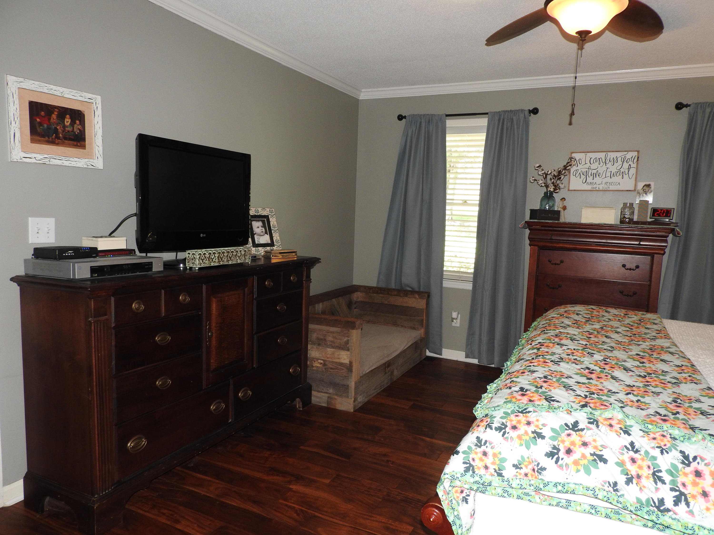 161 Potter Place Road Northwest Charleston, TN 37310 - Photo 17 of 53 MASTER BEDROOM