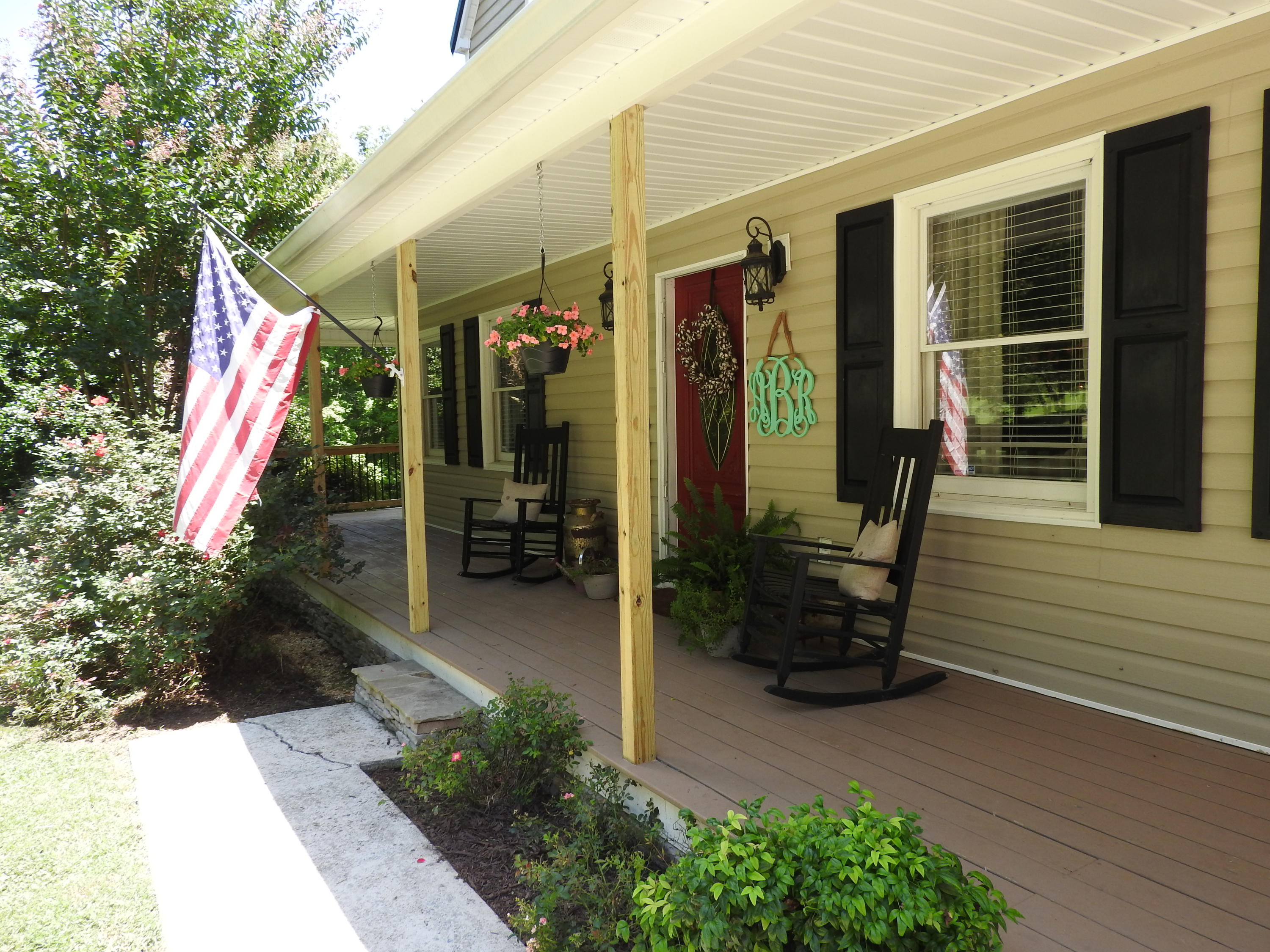 161 Potter Place Road Northwest Charleston, TN 37310 - Photo 3 of 53 COVERED FRONT PORCH