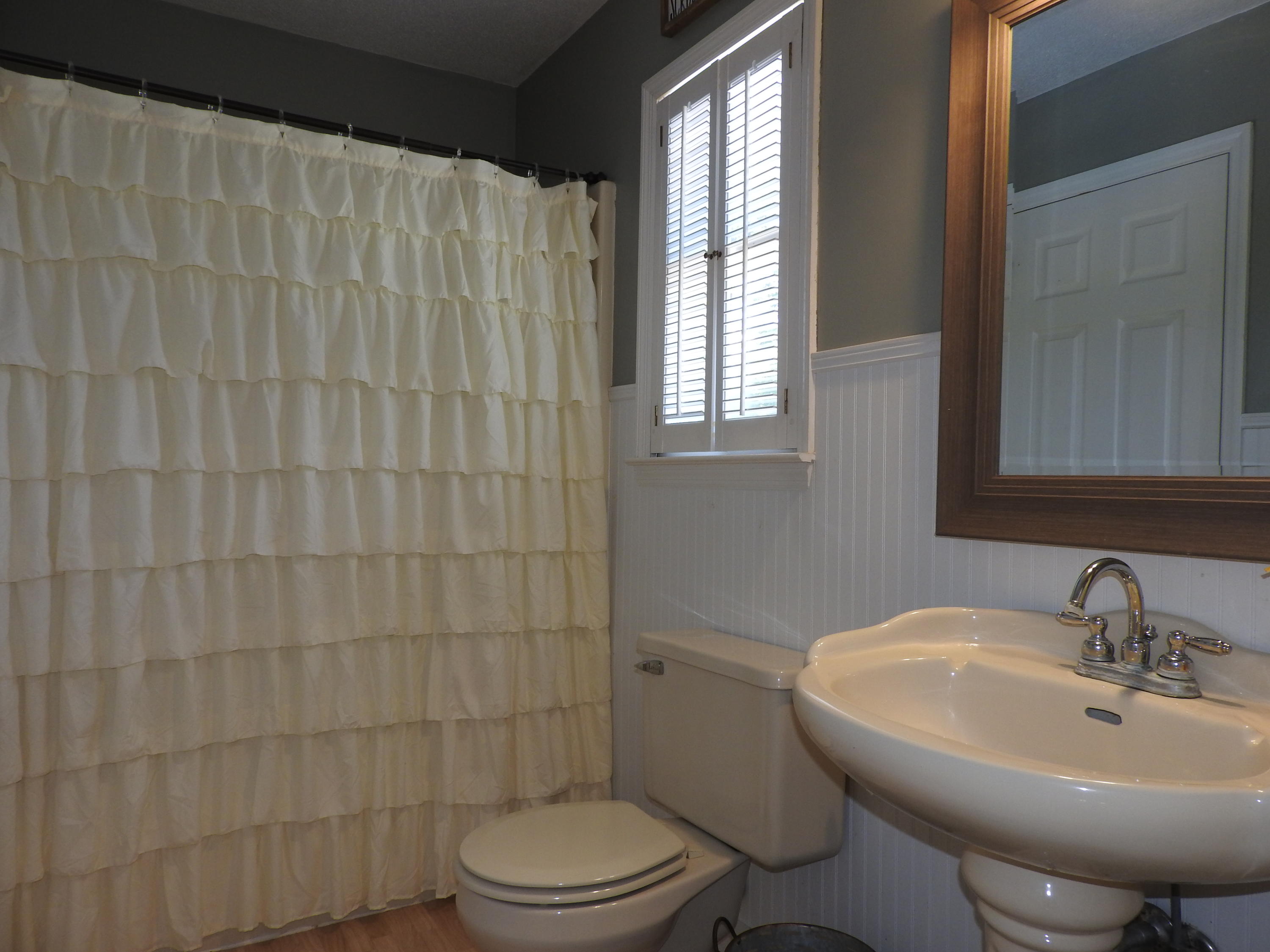 161 Potter Place Road Northwest Charleston, TN 37310 - Photo 31 of 53 UPSTAIRS BATH