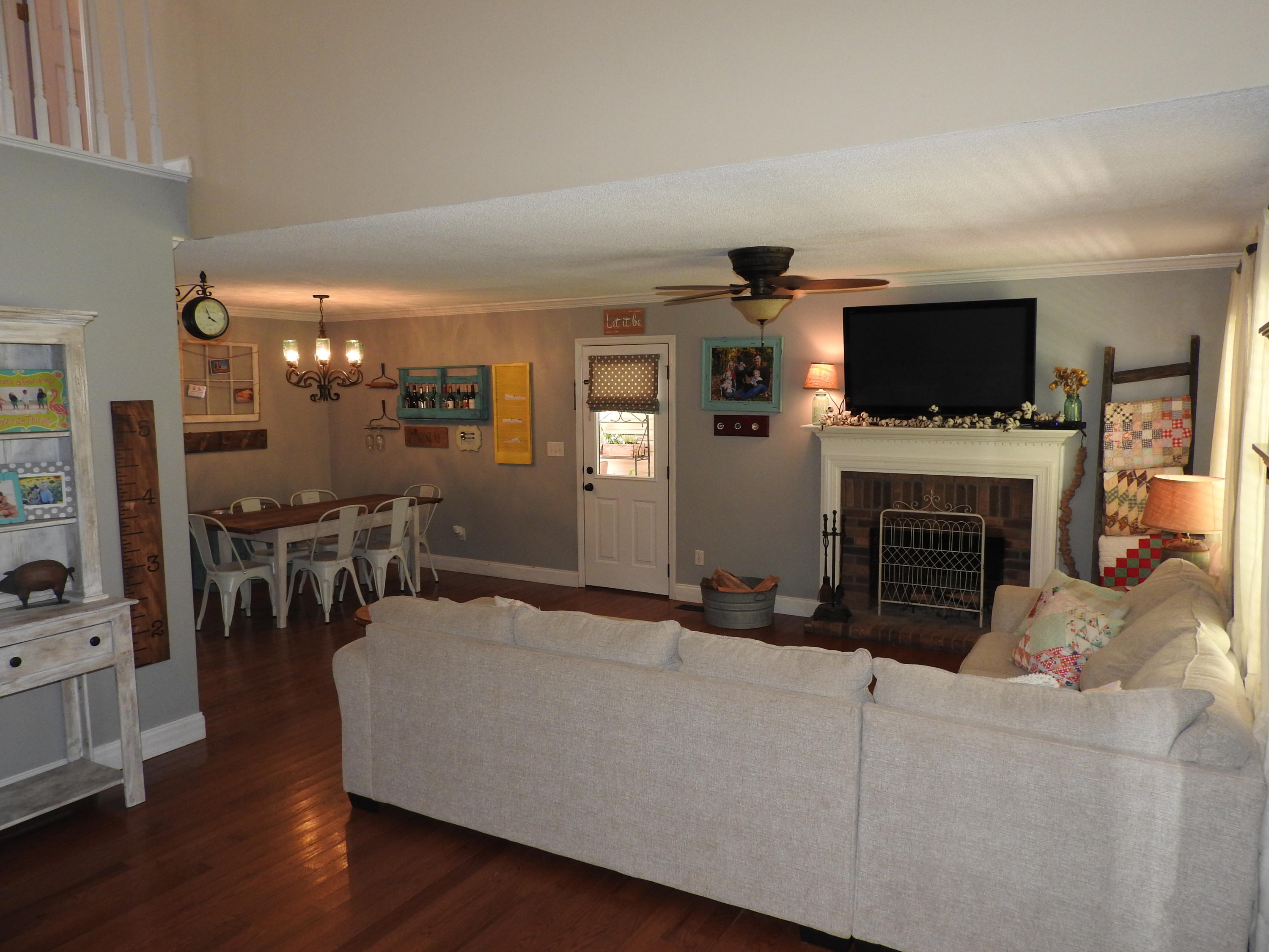 161 Potter Place Road Northwest Charleston, TN 37310 - Photo 5 of 53 LIVING ROOM