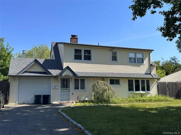 $849,000 | 61 Friendly Road, Hicksville, NY 11801
