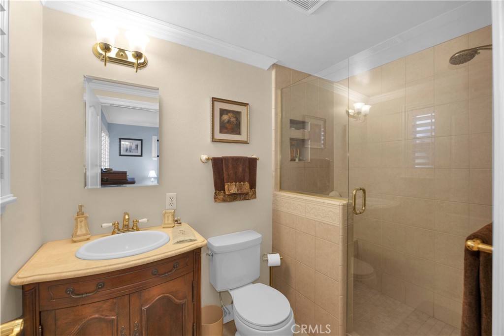 12111 Reagan Street Los Alamitos, CA 90720 - Photo 15 of 35