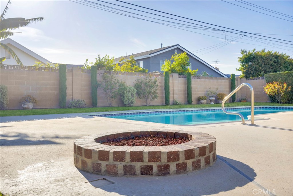 12111 Reagan Street Los Alamitos, CA 90720 - Photo 27 of 35